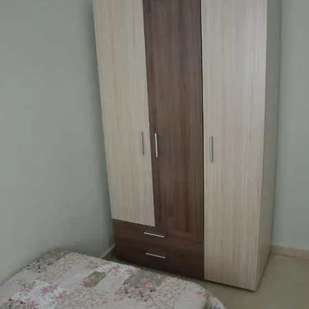 Moudania's Cozy