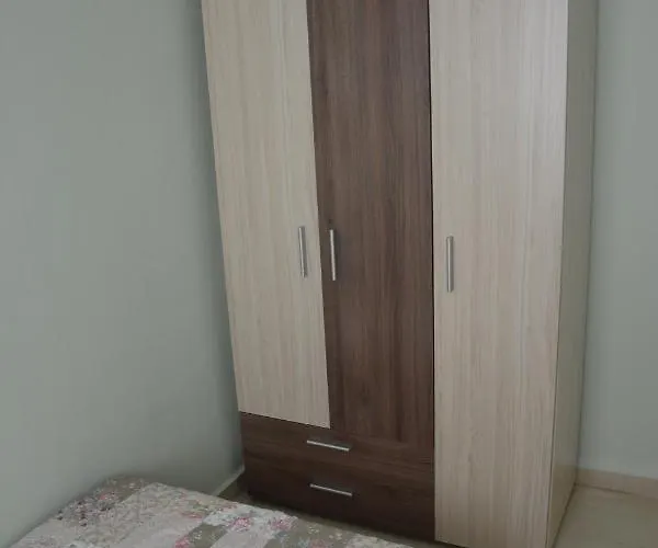 Moudania's Cozy